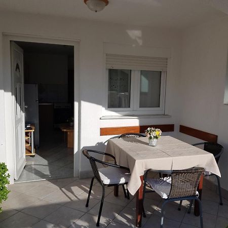 Astra Apartman Vir Kültér fotó