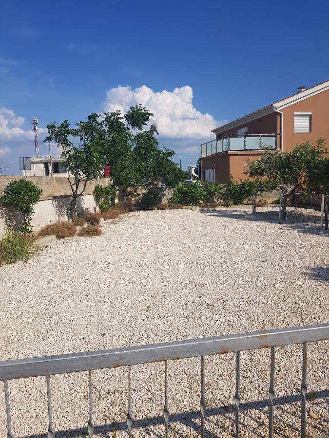 Astra Apartman Vir Kültér fotó