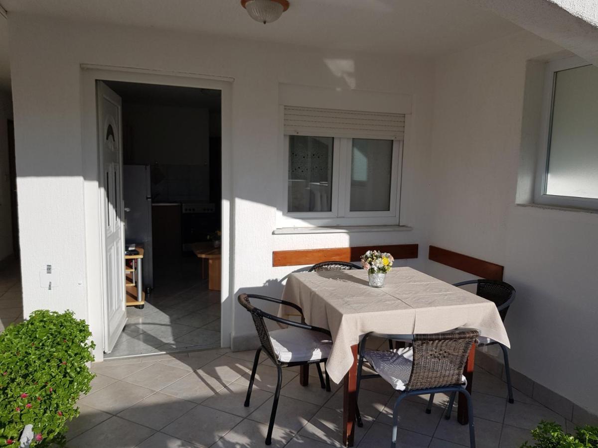 Astra Apartman Vir Kültér fotó